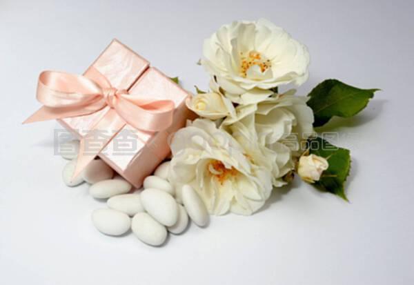 以花傳情 結婚禮物的花卉藝術與祝福